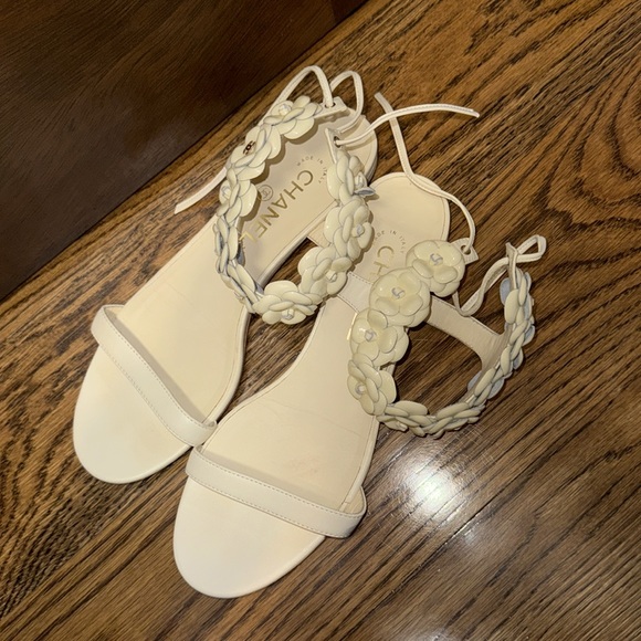 Chanel sandals authentic! - Picture 3 of 3
